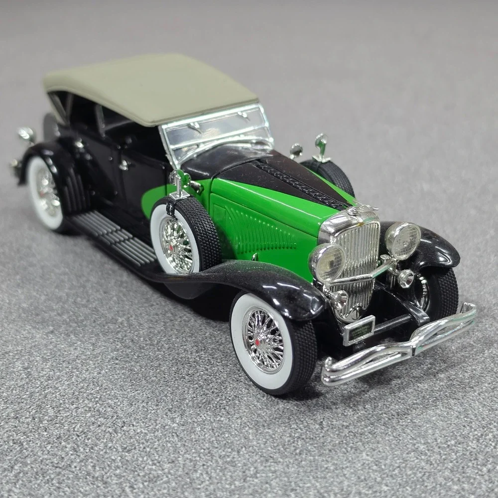 Duesenberg Model J LaGrande Phaeton Diecast Car Green Black Excellent